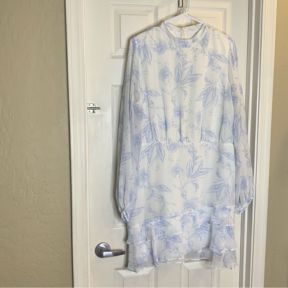 EXPRESS Blue and White Floral Tiered Ruffle Dress Size XL - Picture 7 of 10